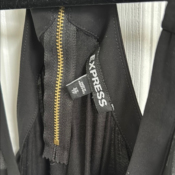 Express Black Sleeveless Tank Top - Picture 4 of 4